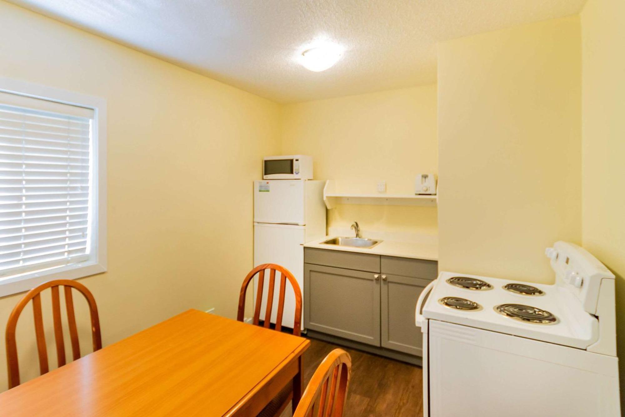 Econo Lodge Inn & Suites University Calgary Luaran gambar