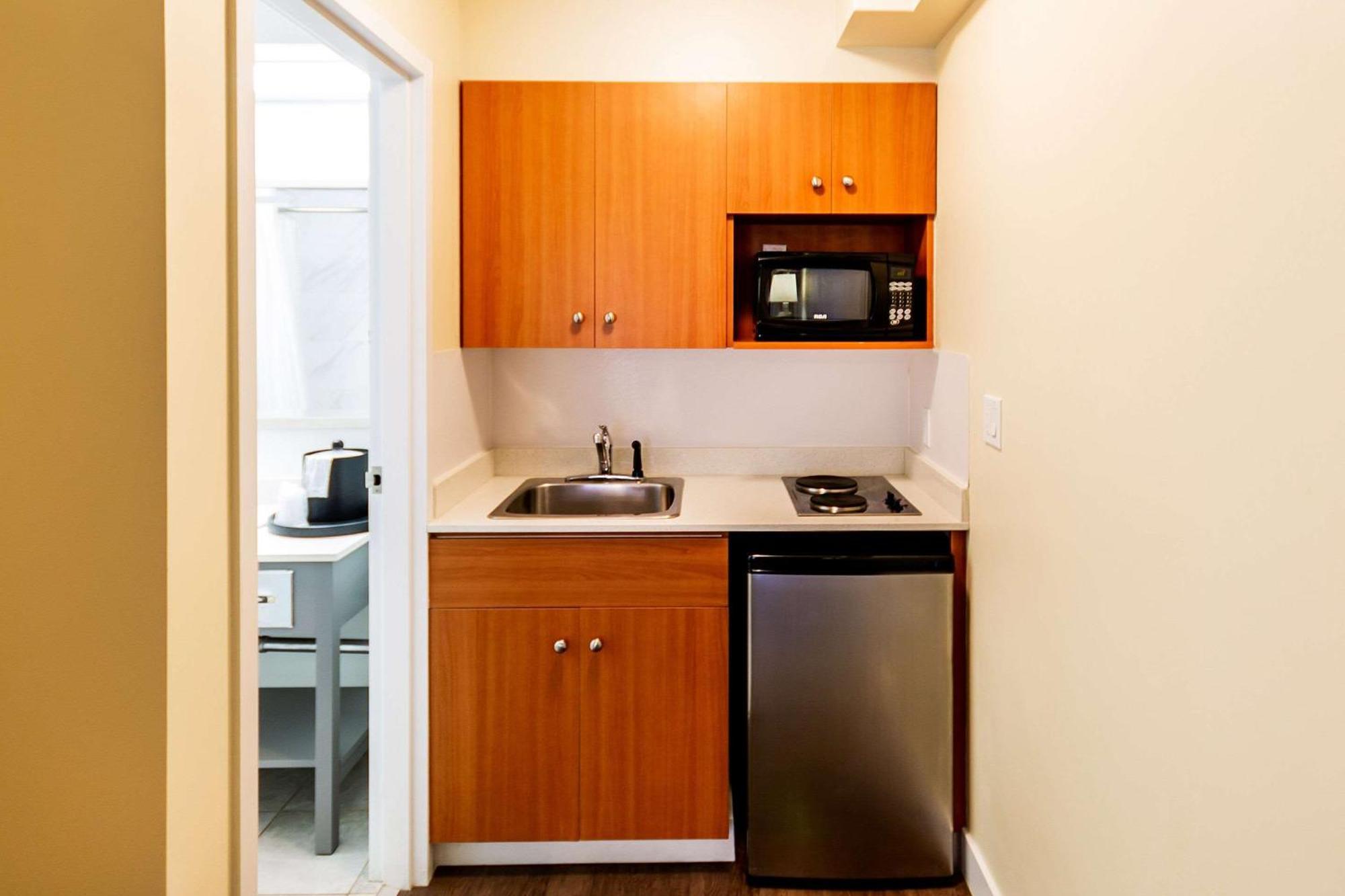 Econo Lodge Inn & Suites University Calgary Luaran gambar