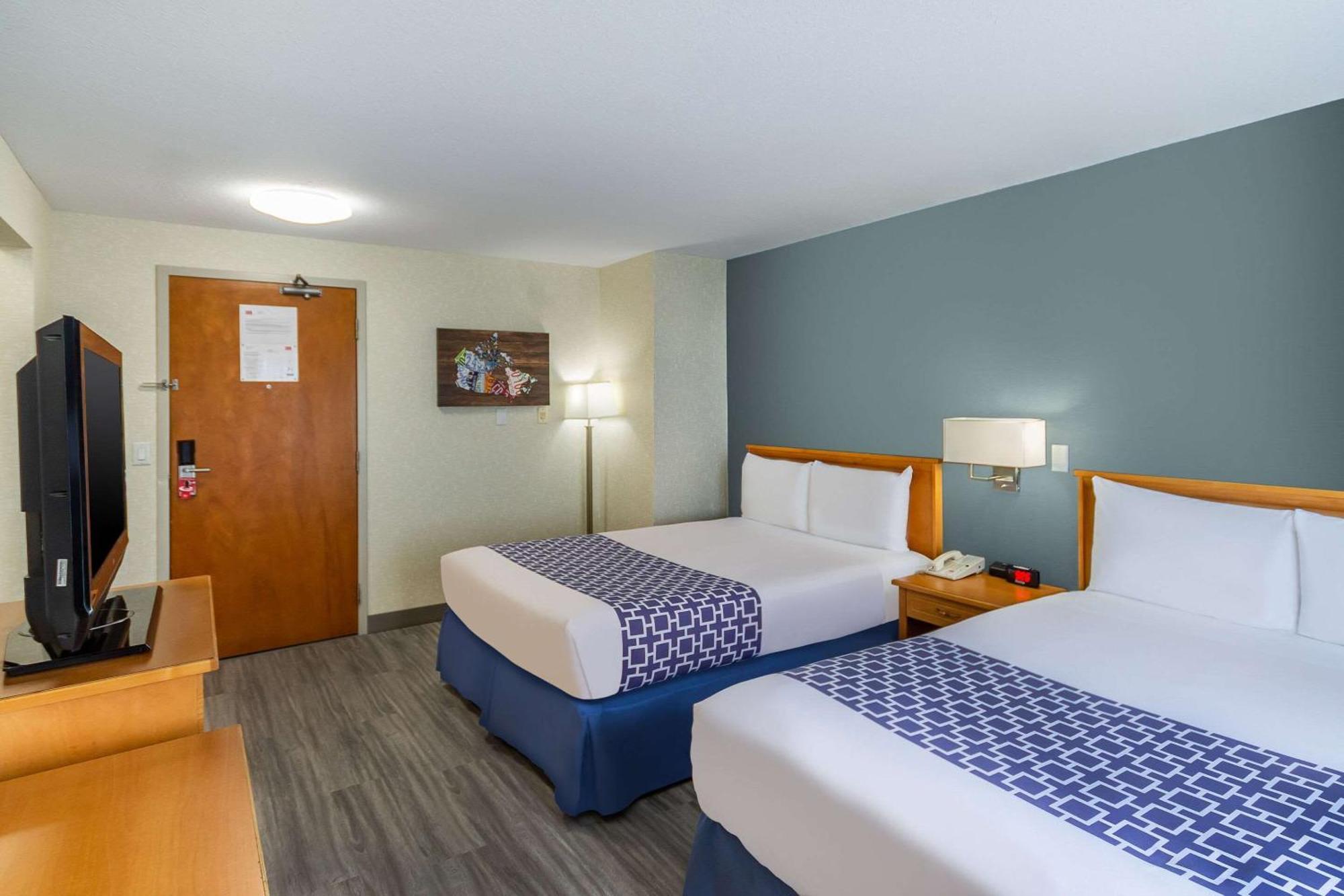 Econo Lodge Inn & Suites University Calgary Luaran gambar