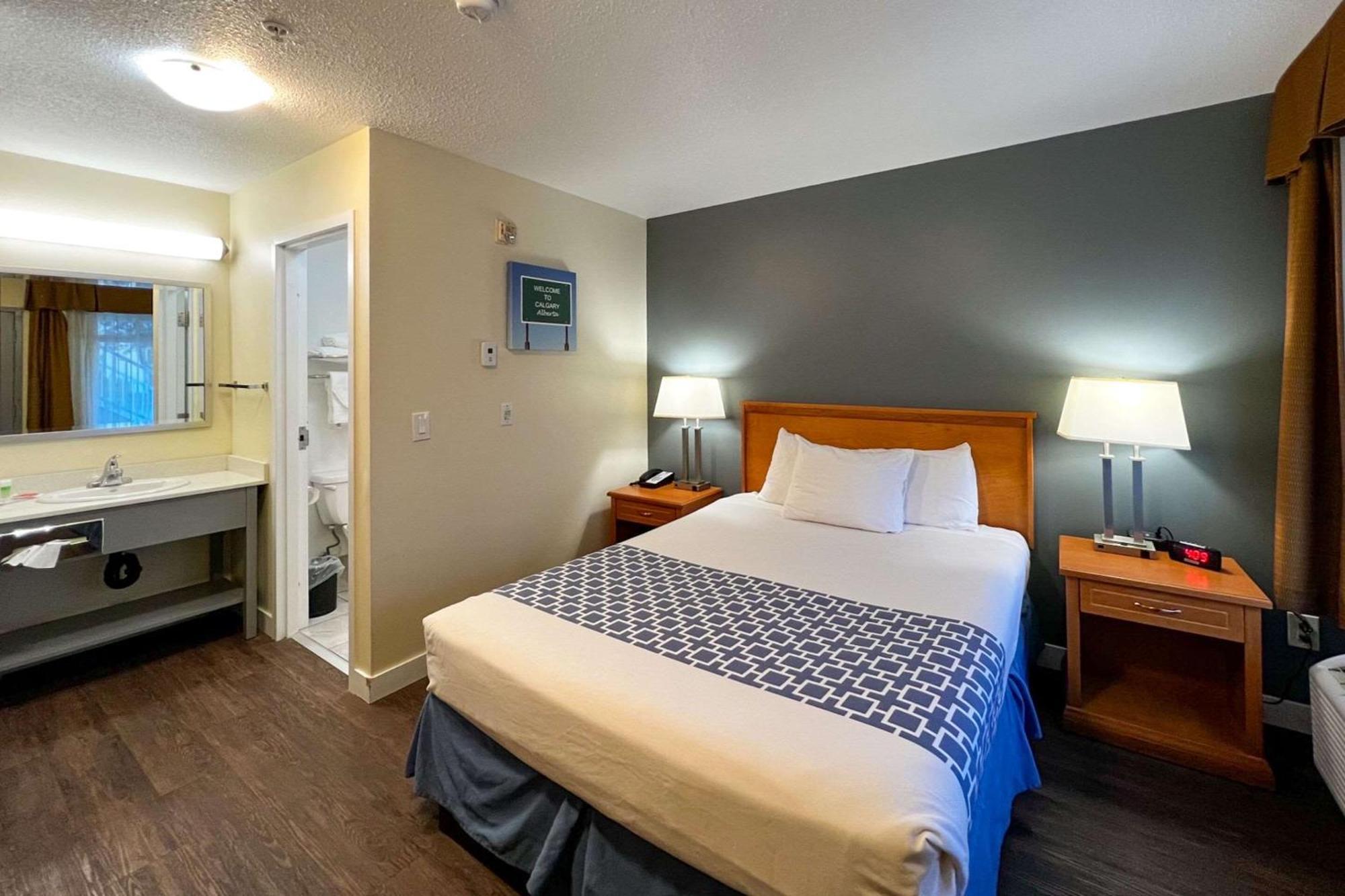 Econo Lodge Inn & Suites University Calgary Luaran gambar