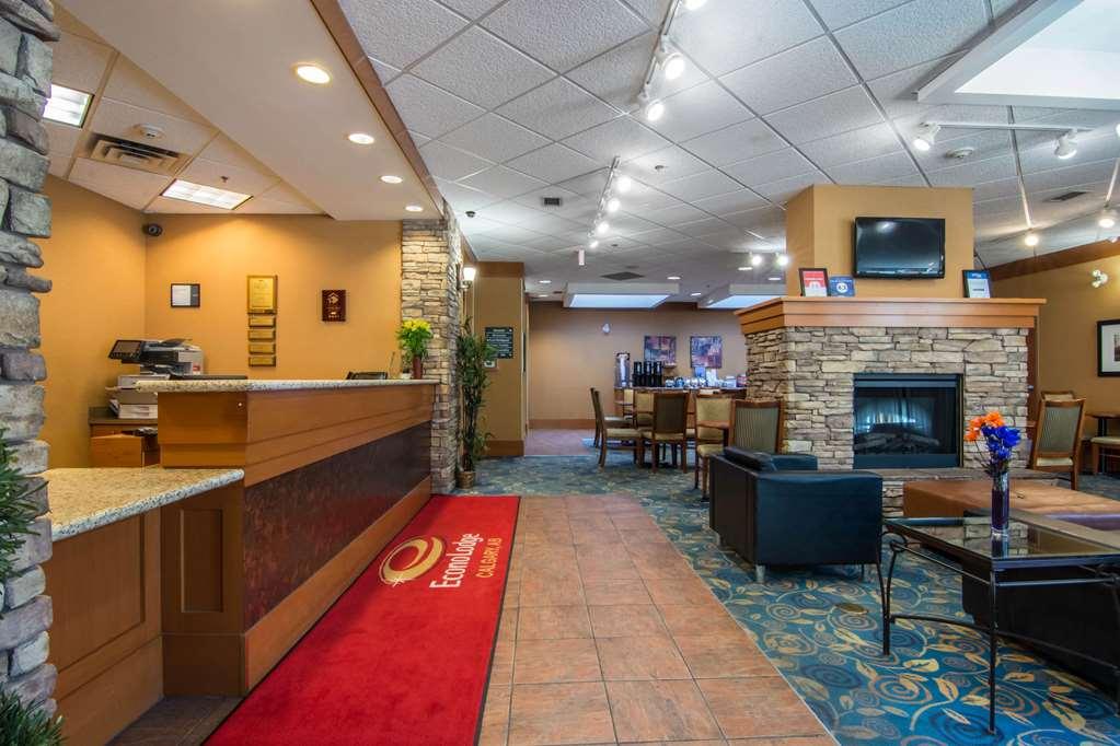 Econo Lodge Inn & Suites University Calgary Dalaman gambar